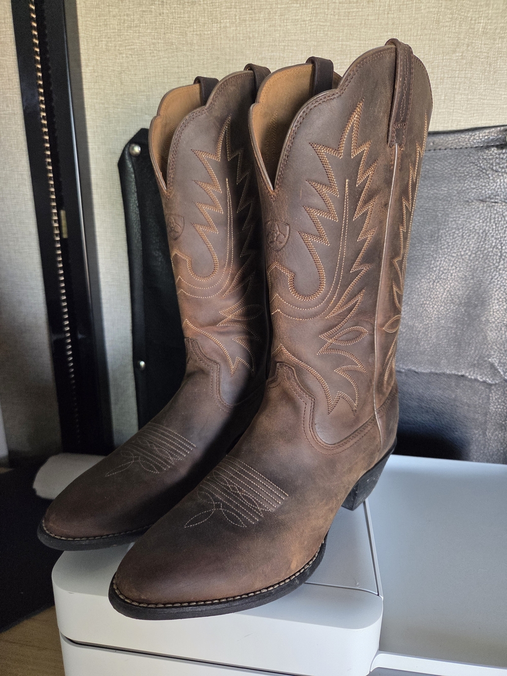 Ariat Heritage Distressed Brown Leather Cowboy Boot Women's 8.5